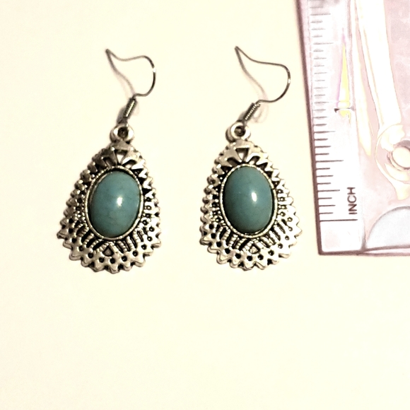 ❤ 3/$25 ALL TURQUOISE EARRINGS - Picture 2 of 3